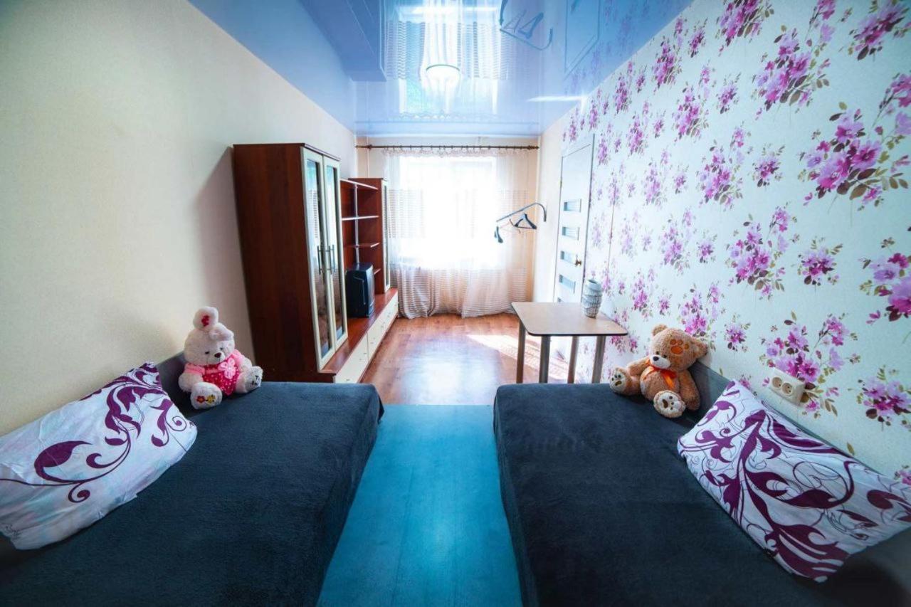 Богдана Хмельницкого 13. Левый Берег Dnipro Exterior foto